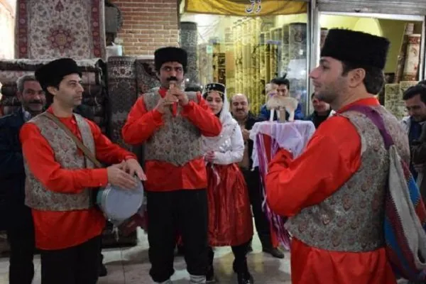 «تکم چی لر» سفیران نوروز در آذربایجان/سنتی که رو به فراموشی است
